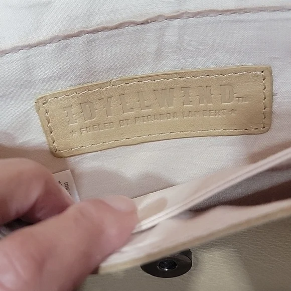 Idyllwind Fringed Leather Crossbody Bag - Picture 10 of 14